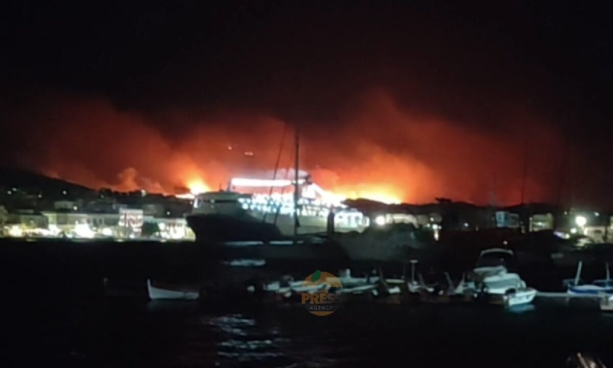 Φωτιά στη Χίο