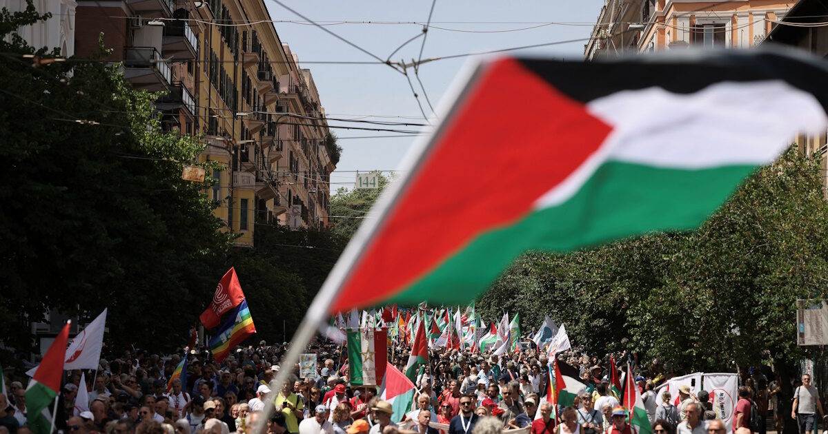 Rome: Tens of thousands of protesters in a concentration in favor of Palestine – “Stop in Gaza Genocide and Israel’s tolerance”