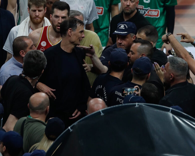 Η ΚΑΕ Ολυμπιακός κατήγγειλε την ΚΑΕ Παναθηναϊκός για διπλή επίθεση στον Γιώργο Μπαρτζώκα