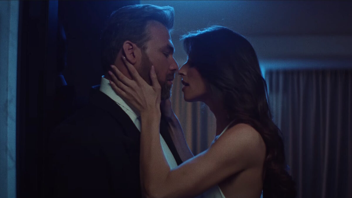 Γιώργος Σαμπάνης και Ιωάννα Σαρρή στο video clip του «Αν δεν έρθεις εσύ»