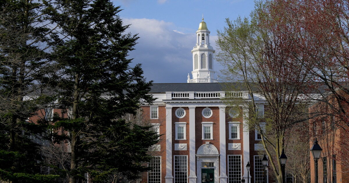 Harvard: Emergency Plan with Toronto University – Students will study in Canada if their visa is not renewed
