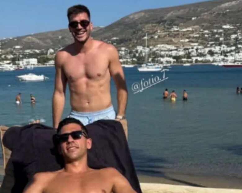 Φώτης Ιωαννίδης και Τάσος Μπακασέτας μαζί διακοπές στην Πάρο