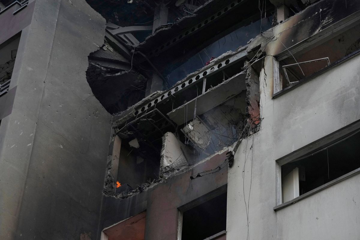 Κατεστραμμένο διαμέρισμα από την ισραηλινή επίθεση στο Ιράν