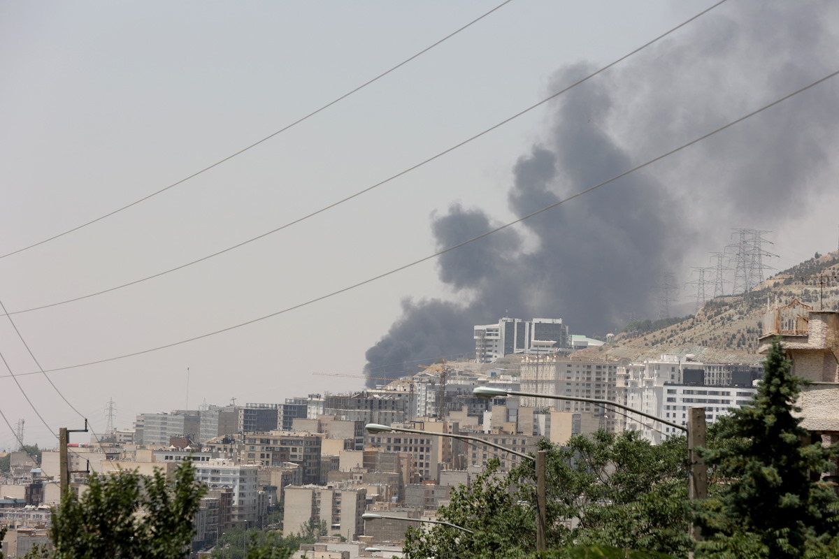 Ισραηλινή επίθεση σε αποθήκη πετρελαίου στην Τεχεράνη