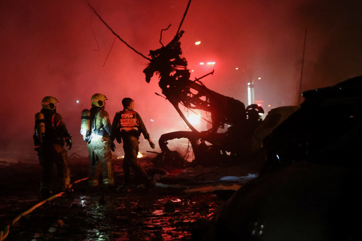Συντρίμμια από πύραυλο του Ιράν στη Χάιφα REUTERS