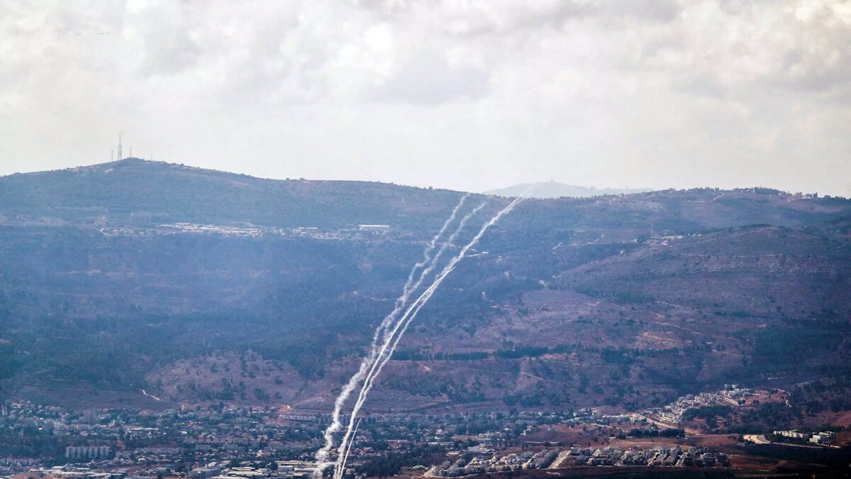 Συστήματα αεράμυνας τύπου Iron Dome αναχαιτίζουν εχθρικούς πυραύλους