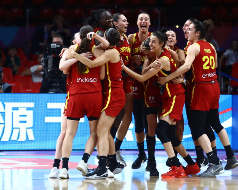 Γαλλία – Ισπανία 64-65: Οι «ρόχας» πήραν το θρίλερ και προκρίθηκαν στον τελικό του Eurobasket γυναικών