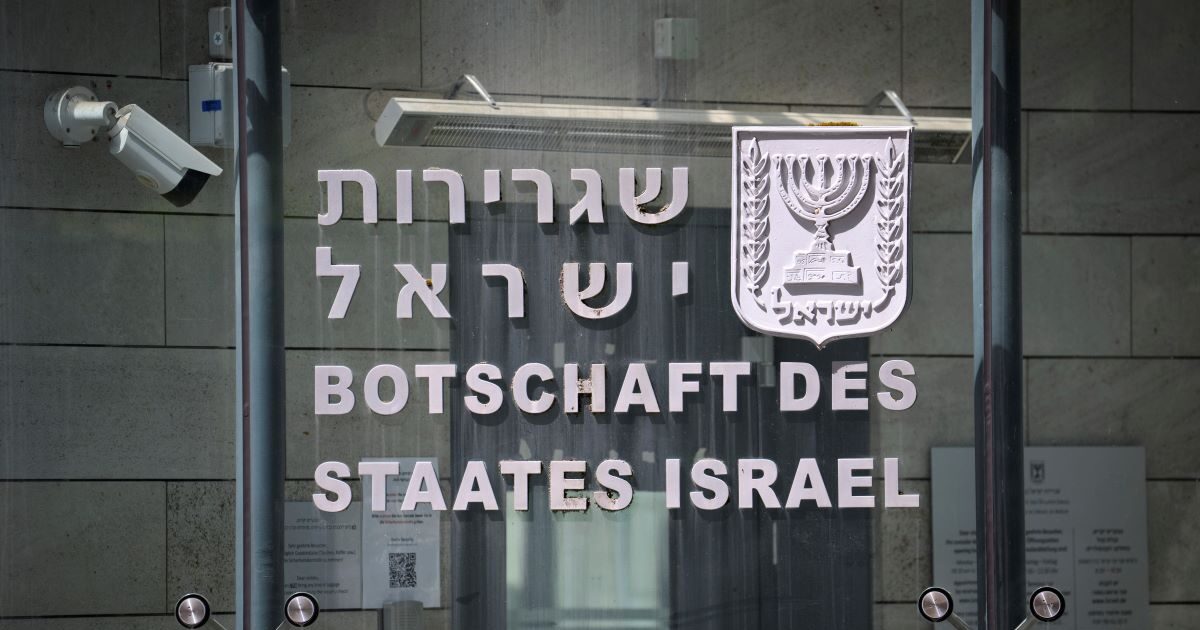 Israel closes its embassies around the world after attacking Iran