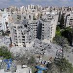 Συντρίμμια από την επίθεση στην Μπερ Σεβά