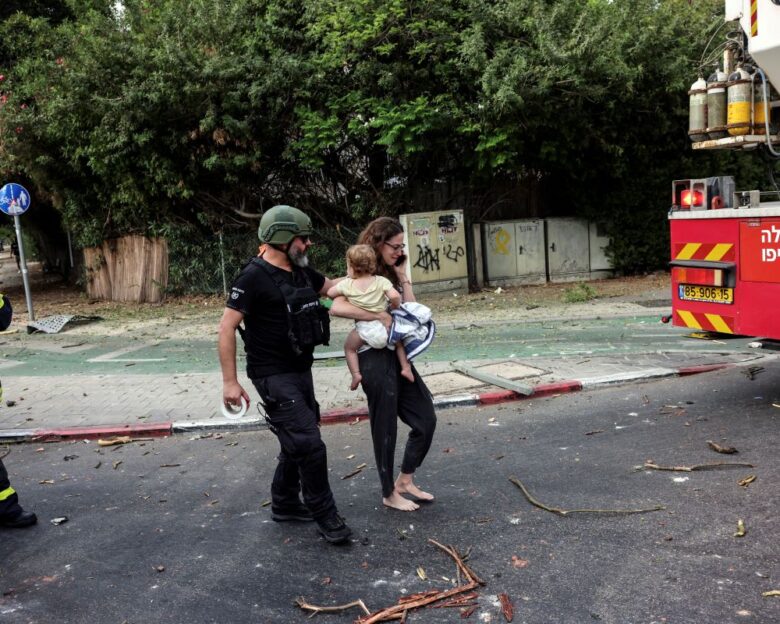 Το Ιράν λέει ότι χτύπησε εγκαταστάσεις στο αεροδρόμιο Μπεν Γκουριόν στο Τελ Αβίβ