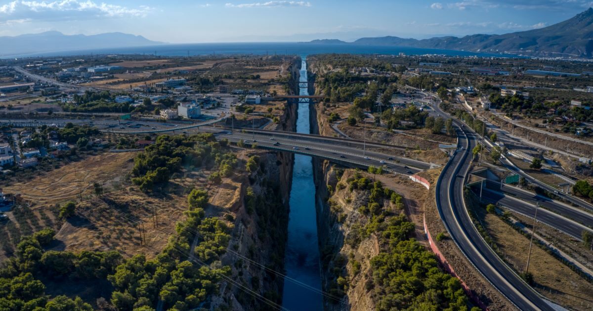 Corinth: French tourist was found dead in a sailing in the canal
