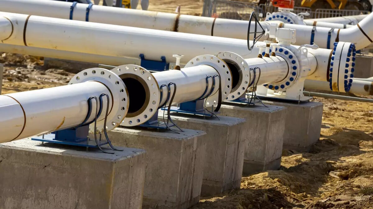 natural gas pipelines