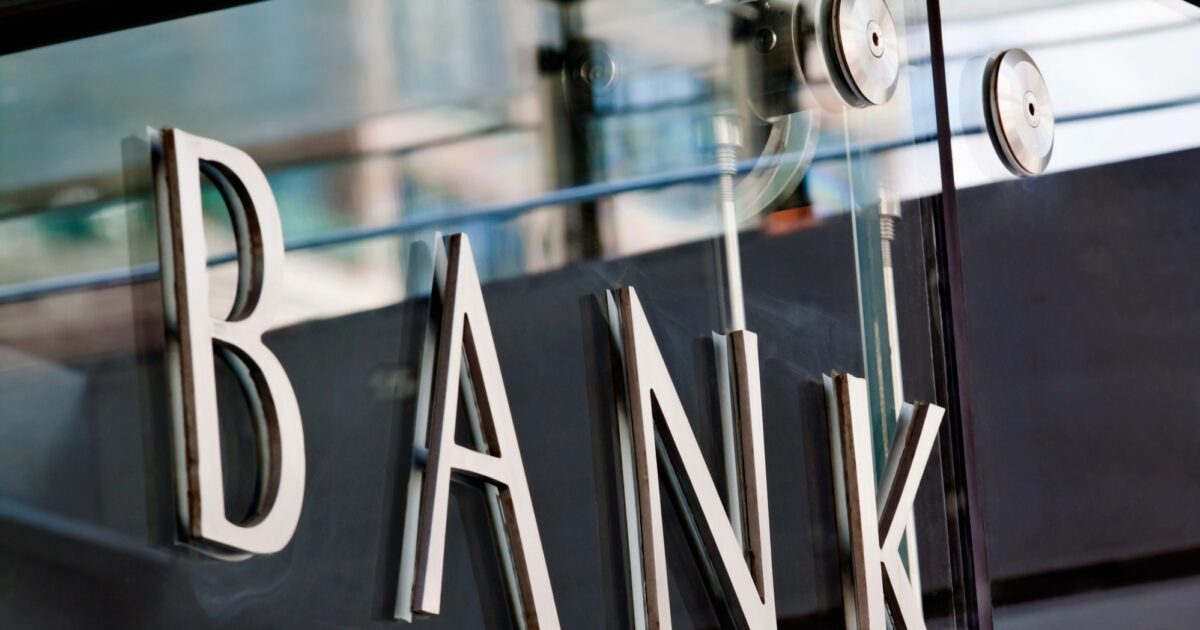 Banks: Digitization closed 485 stores in the last 5 years