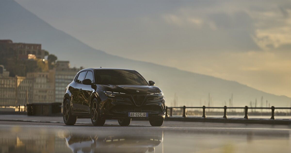 Alfa Romeo: Ειδική έκδοση εξοπλισμού Junior Intensa