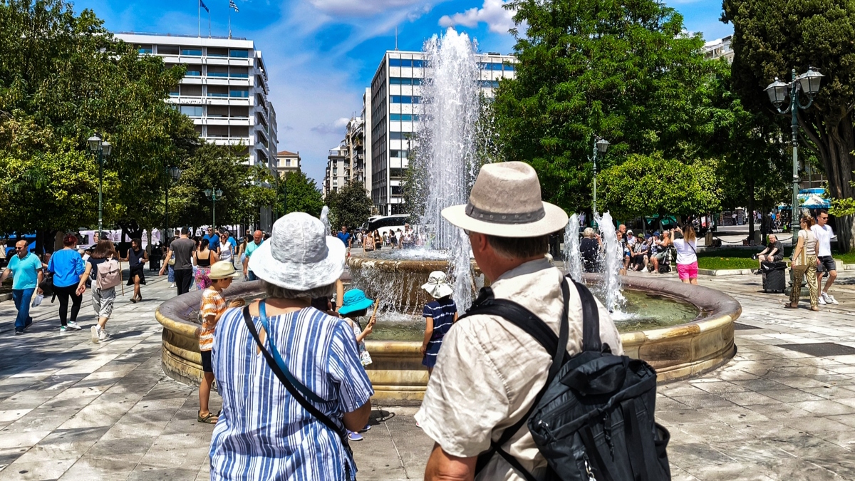 Άνθρωποι στο Σύνταγμα