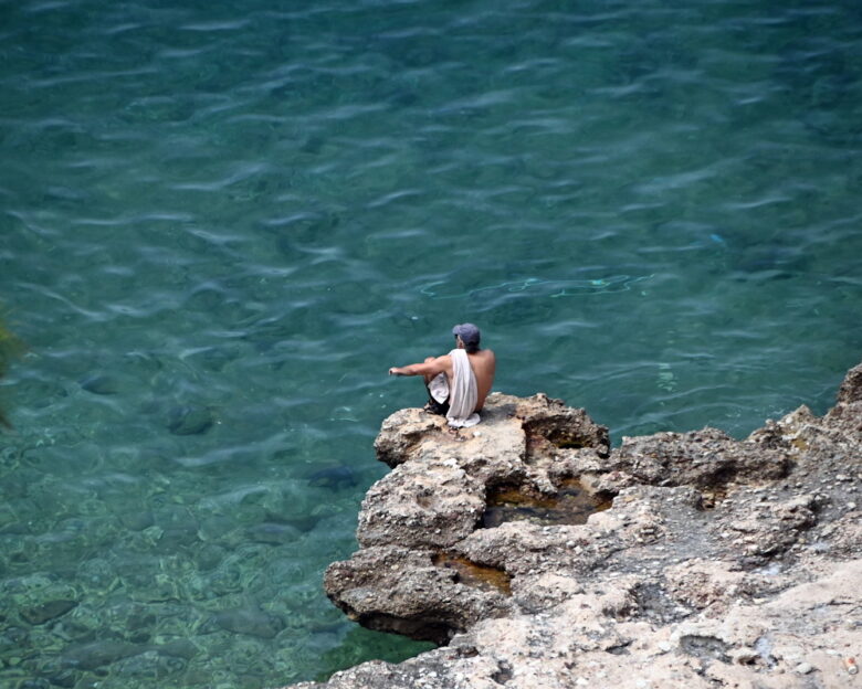Καιρός σήμερα: Αραιές νεφώσεις και υψηλές θερμοκρασίες σε όλη τη χώρα – Στους 35 βαθμούς θα φτάσει ο υδράργυρος