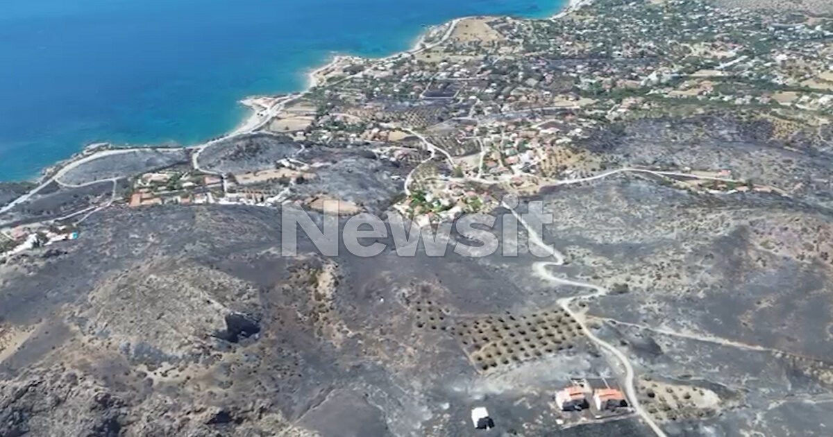 Παλαιά Φώκαια: Μαύρο τοπίο από ψηλά μετά τη μεγάλη φωτιά – Εικόνες από το drone του newsit.gr
