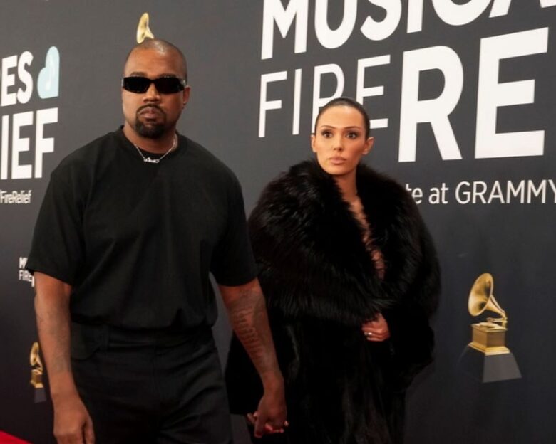 O Kanye West πλήρωσε την Bianca Censori για να φορέσει εσώρουχα από καραμέλες και εκείνη τα έφαγε