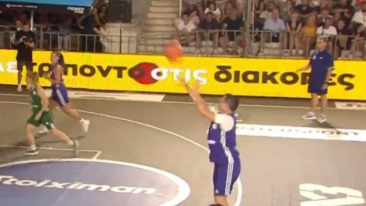 Ο Γιώργος Καραγκούνης έδωσε σόου και αποθεώθηκε μετά από τρίποντο στο Aegean Ball 2025