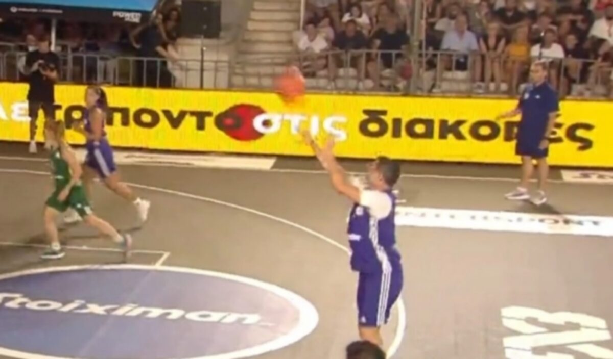 Ο Γιώργος Καραγκούνης έδωσε σόου και αποθεώθηκε μετά από τρίποντο στο Aegean Ball 2025