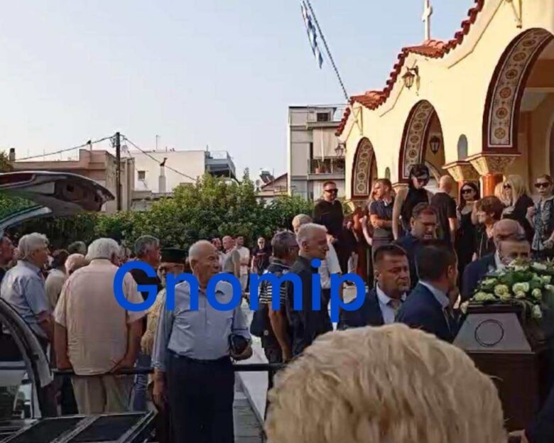Πάτρα: Πλήθος κόσμου στην κηδεία του μάνατζερ, Ανδρέα Κυριακόπουλου – Αυτοκτόνησε στις ράγες του Μετρό στο Σύνταγμα