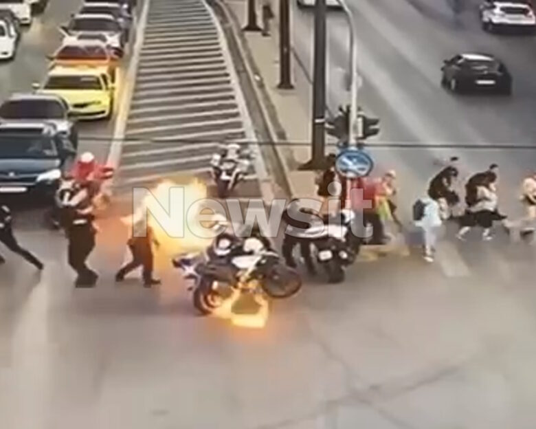 Δολοφονική επίθεση με μολότοφ εναντίον αστυνομικών και πολιτών στην Κηφισίας – Βίντεο ντοκουμέντο