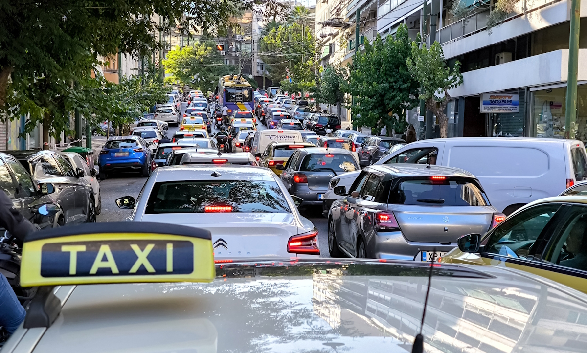Κίνηση αυτήν την ώρα στους δρόμους της Αθήνας