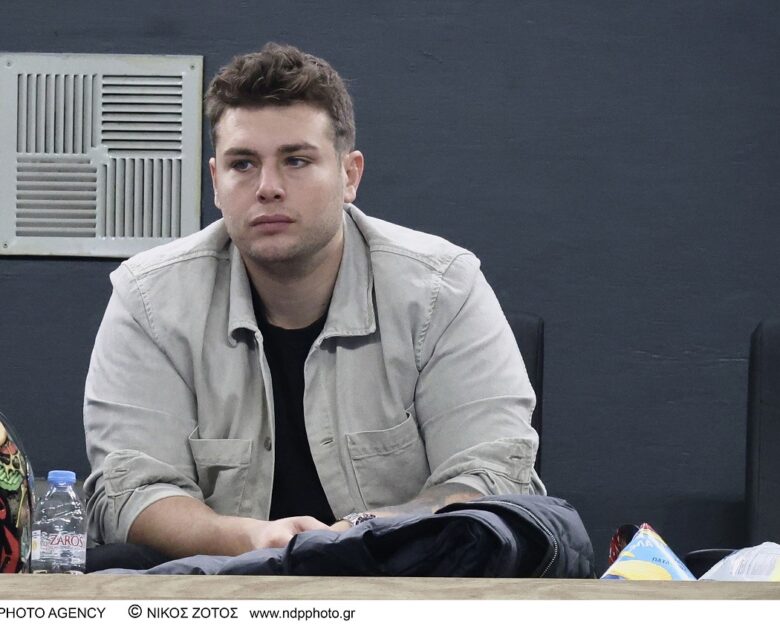 Συνελήφθη ο influencer Αλέξανδρος Κοψιάλης: Τον έπιασαν να οδηγεί χωρίς δίπλωμα