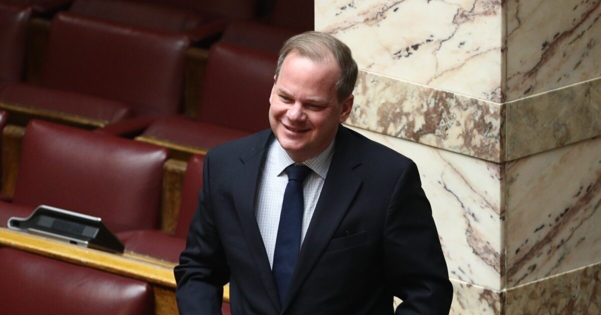 Άγρια κόντρα στη Βουλή, για την Προανακριτική για τα Τέμπη ^ στις 11 η ομιλία Καραμανλή ^ ποιος εκτός ΝΔ θα ψηφίσει την πρόταση της ^ ο Σαμαράς λάβρος με Μητσοτάκη ^ συντηρεί το κλίμα για νέο κόμμα ^ ηπιότερος ο Καραμανλής