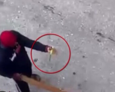 Άνδρας με καδρόνι στην Κυψέλη
