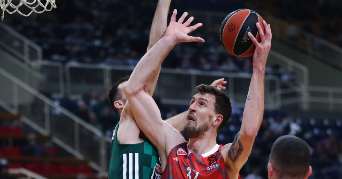 Former Panathinaikos player Ognien Kuzmic stopped basketball