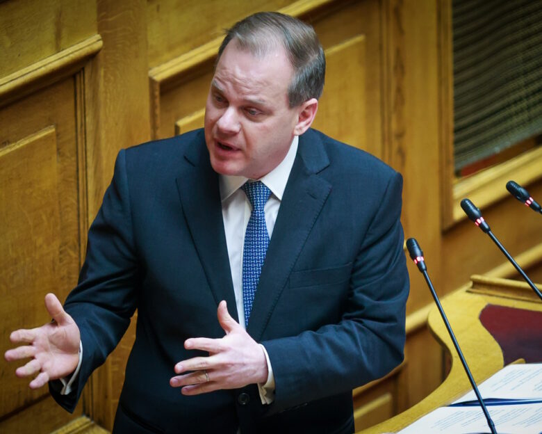 Τρεις κάλπες για τη σύσταση Προανακριτικής Επιτροπής για τον Κώστα Καραμανλή: Οι «γαλάζιες» ενστάσεις ανησυχούν το Μαξίμου