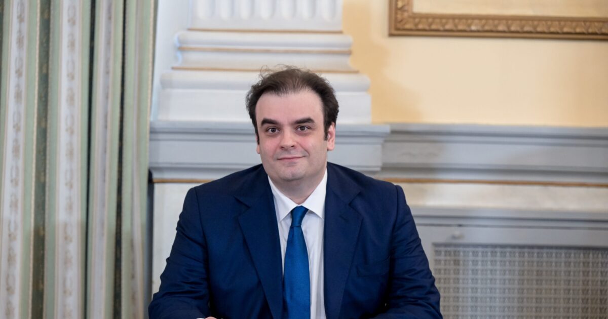 Pierrakakis at Sciences Po: “Greece will continue to change and speed reforms”