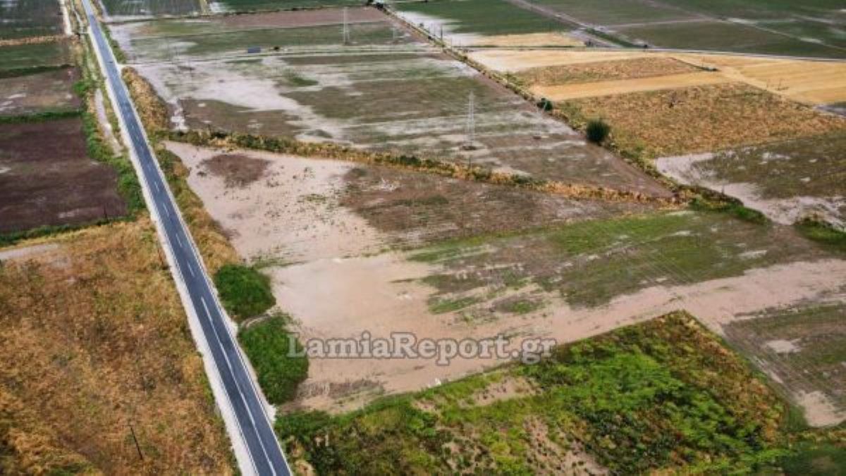 Από την καταιγίδα στη Λαμία, πλημμύρισαν πολλά χωράφια 