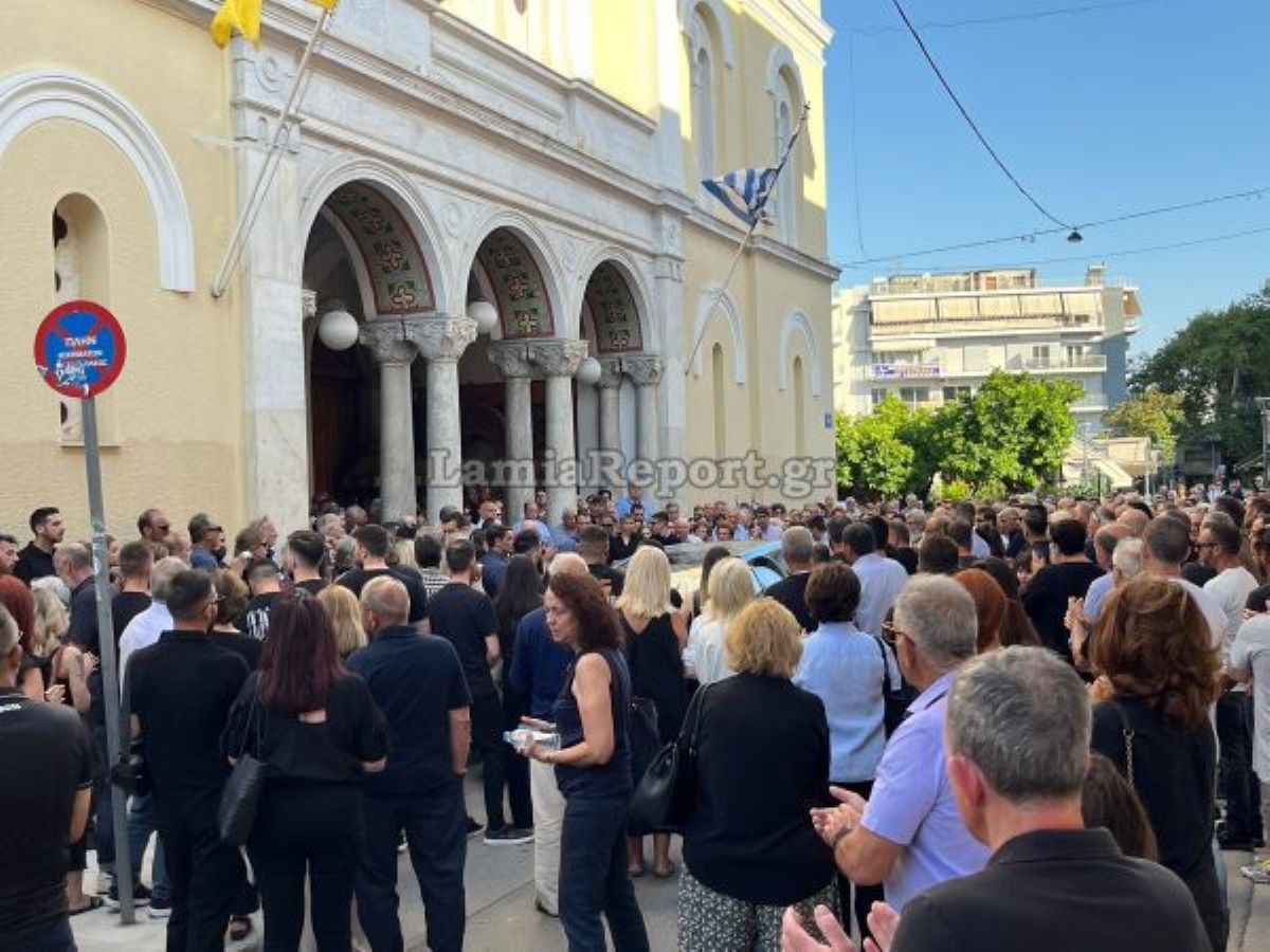 Πλήθος κόσμου στην κηδεία του άτυχου αντιδημάρχου