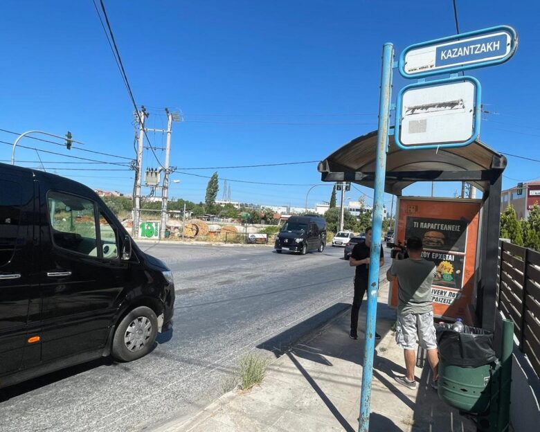 Σπάτα: Τα 10 λεπτά του τρόμου για τους επιβάτες του λεωφορείου που τους απειλούσε άνδρας με μαχαίρι