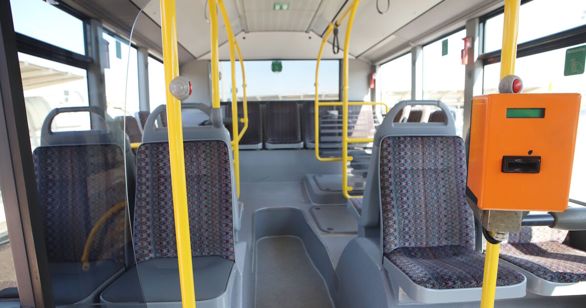 A monkey controller minor cut fines and received money – how he moved the suspicions of passengers