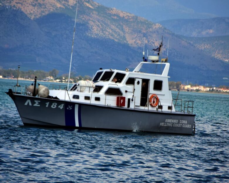 Χαλκιδική: Φουσκωτό με 7χρονο παρασύρθηκε στα ανοιχτά – Κολύμπησε να το φτάσει ο πατέρας του