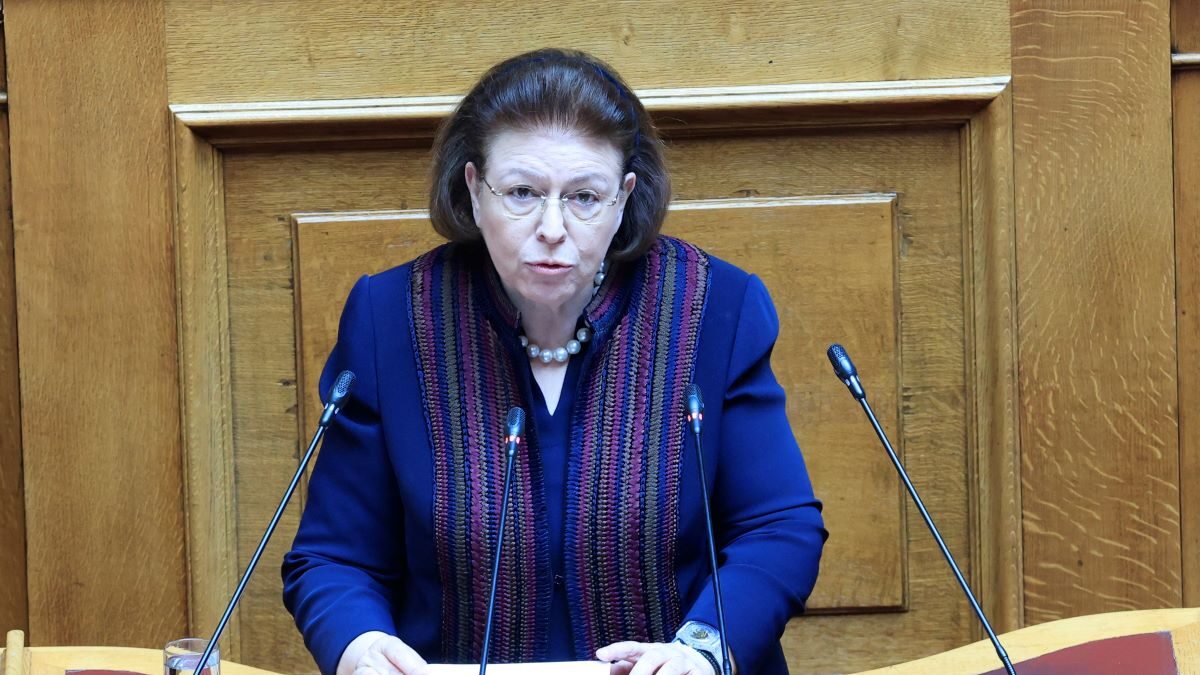 Η υπουργός Πολιτισμού Λίνα Μενδώνη