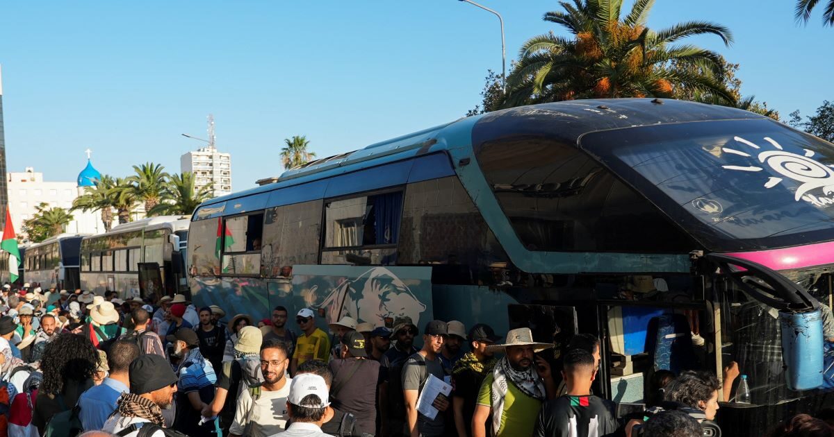 March to Gaza: Ένταση στην ειρηνευτική διαδρομή προς τη Γάζα – Σεβασμό στους Έλληνες που συμμετέχουν είχε ζητήσει από την Αίγυπτο το ΥΠΕΞ