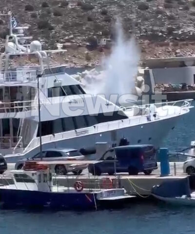 Η στιγμή που το ελικόπτερο βυθίζεται στη θάλασσα της Βουλιαγμένης