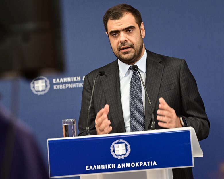 Μαρινάκης για Τσίπρα: Να κάνει όσο rebranding επιθυμεί, αλλά την ιστορία δεν θα την ξαναγράψει – Τασούλας: Άτυπο όργανο το Συμβούλιο Πολιτικών Αρχηγών