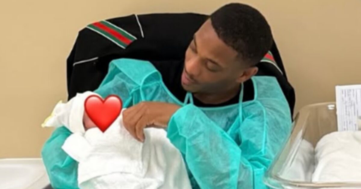 Antoni Marshall became a father and posted photos with his son