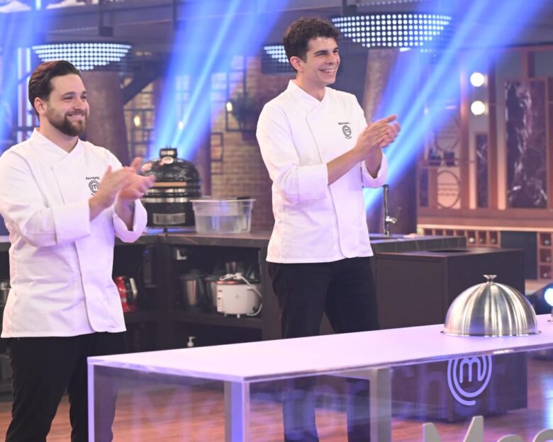 MasterChef: Απόψε ο μεγάλος live τελικός – Λευτέρης ή Νέστορας θα σηκώσει το τρόπαιο;