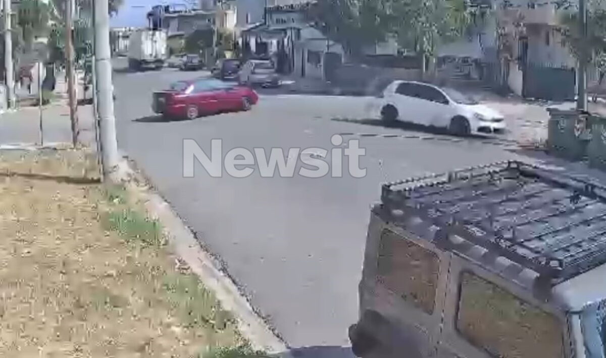 Από θαύμα δε θρηνήσαμε θύματα στο τροχαίο στο Μενίδι