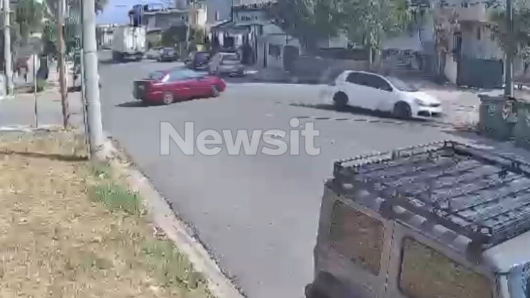 Από θαύμα δε θρηνήσαμε θύματα στο τροχαίο στο Μενίδι