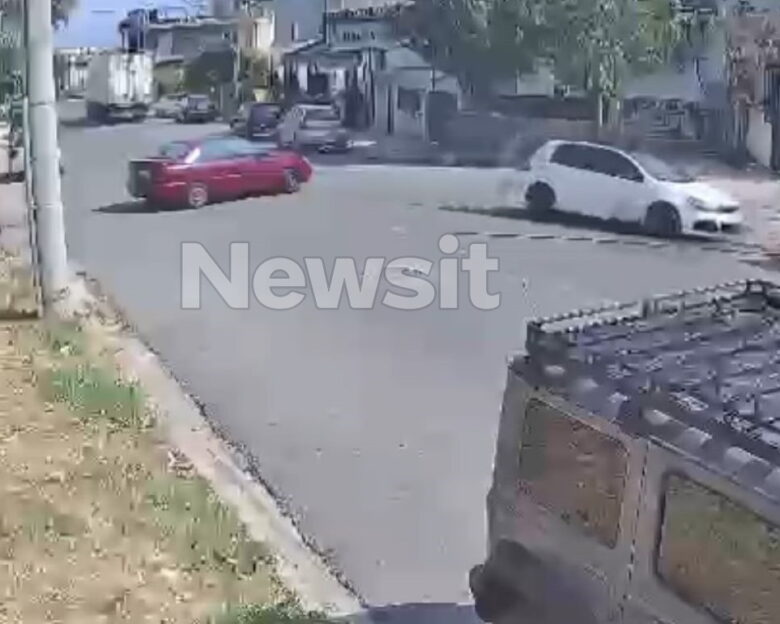 Μενίδι: Βίντεο ντοκουμέντο από τη στιγμή που οδηγός  παραβιάζει το Stop και πέφτει σε σκουπίδια  