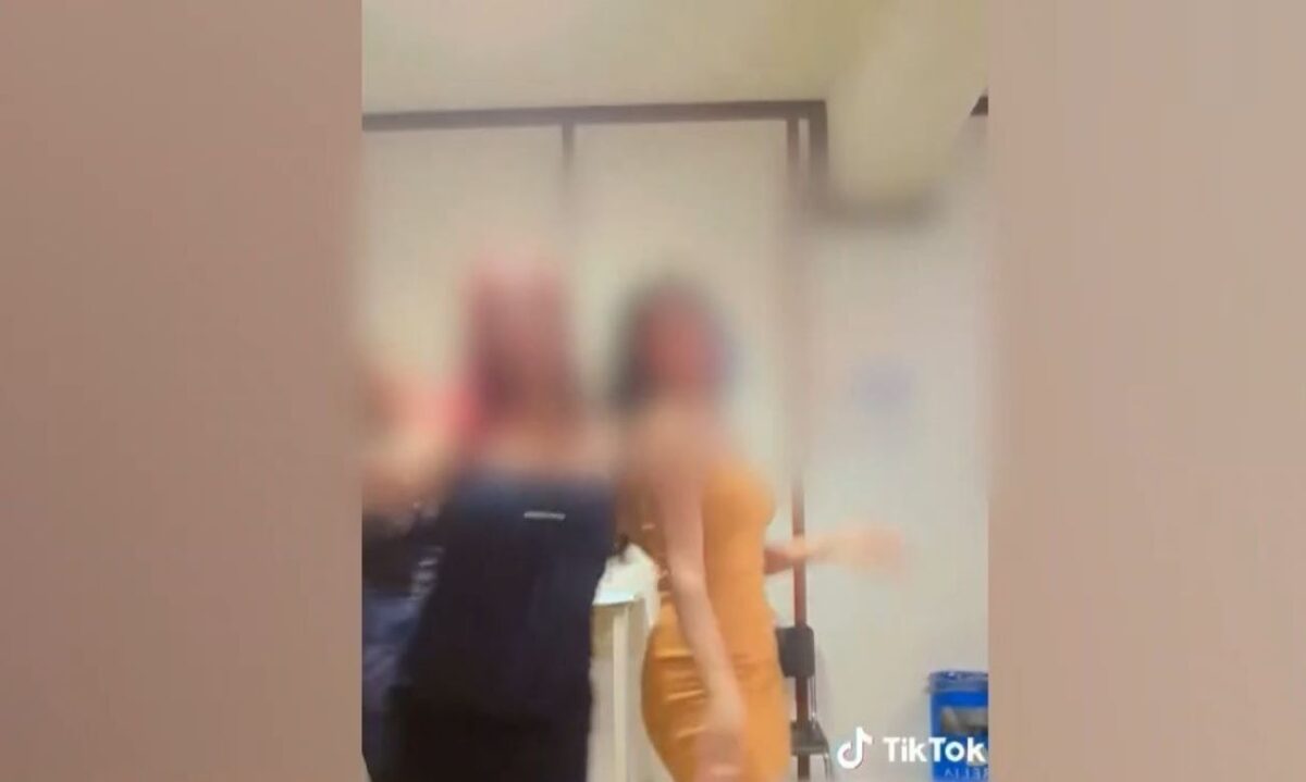 Γλέντι στην Αστυνομική Διεύθυνση Μεσσηνίας