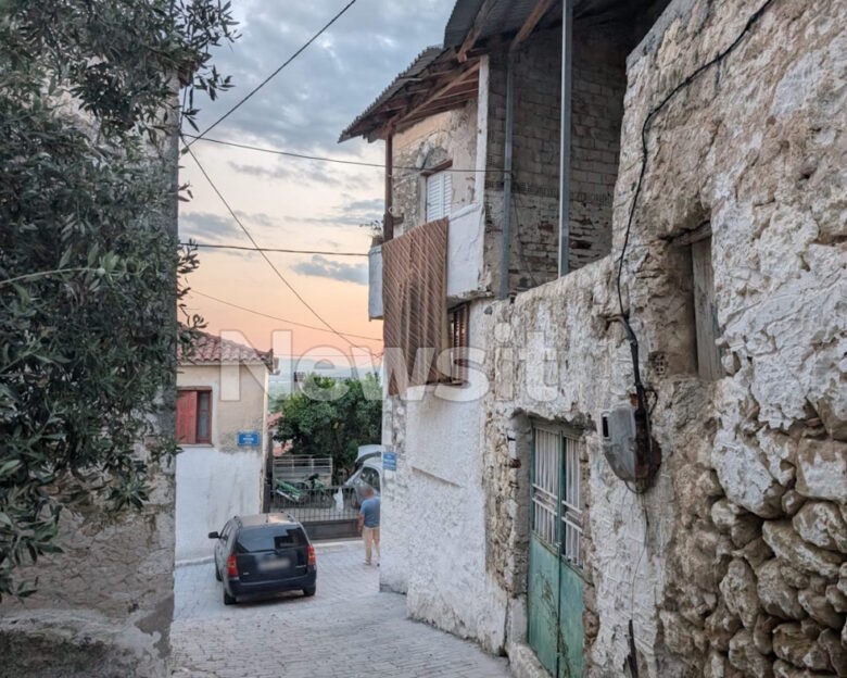 Μεσσηνία: «Ήταν επιθετικός, είχε ψυχολογικά και κουβαλούσε πάντα μαχαίρι» λέει συγγενής του 61χρονου που σκότωσε τους γονείς του