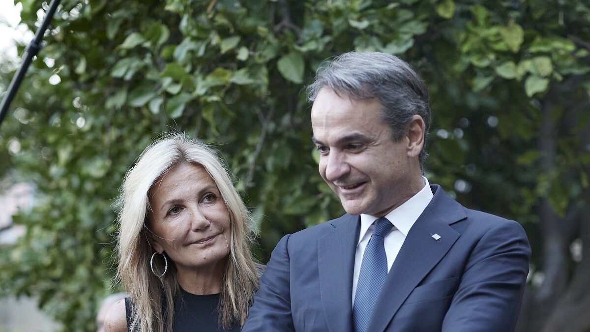 Ο Κυριάκος Μητσοτάκης με την σύζυγό του Μαρέβα